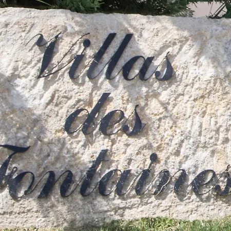 Holiday home Les Des Fontaines